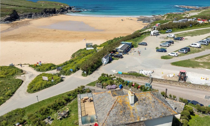 Padstow House | Breathtaking Sea Views - The perfect family home on the beach near Padstow
