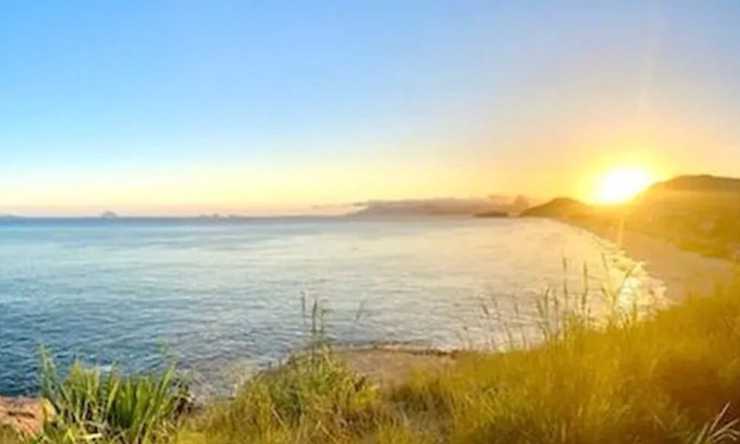 Piratininga House | Breathtaking View of the entire beach and Lagoa De Piratininga!