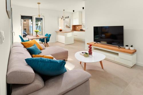 Dugi Rat Villa | Breathtaking view on the coast