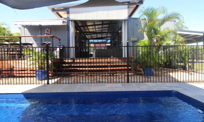 Horseshoe Bay House | Breezeway on Horseshoe