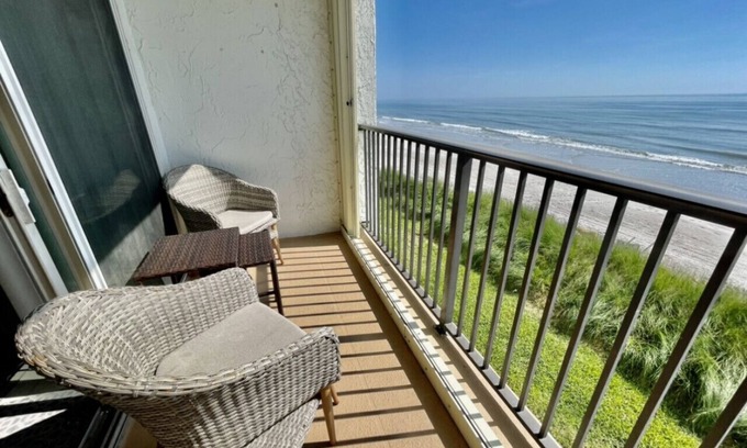 South Patrick Shores Condo | Breezy Beach - Right on the Ocean