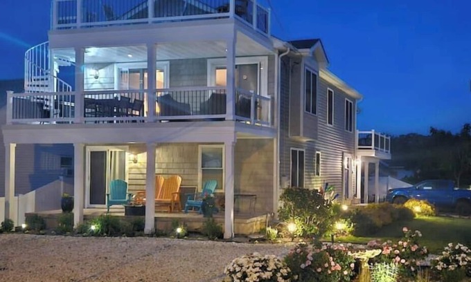 Villas House | Breezy Corner Getaway 4 Bedroom home with spectacular sunset views.