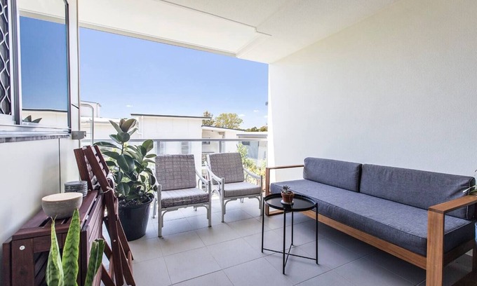 Gaythorne Apartment | Breezy Gaythorne near Enoggera Dam and Popular Hikes