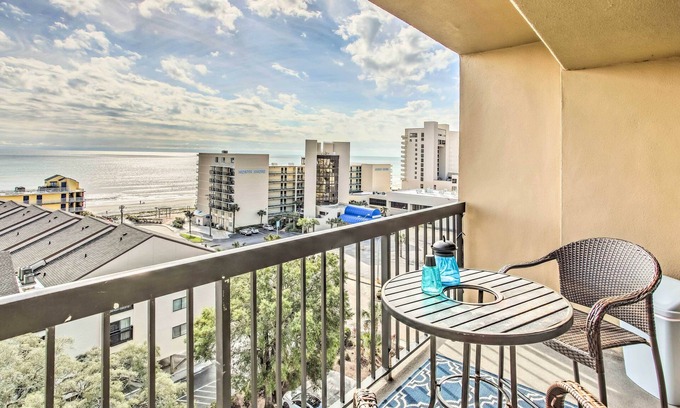 Myrtle Beach Apartment | Breezy Myrtle Beach Condo w/Balcony & Views!