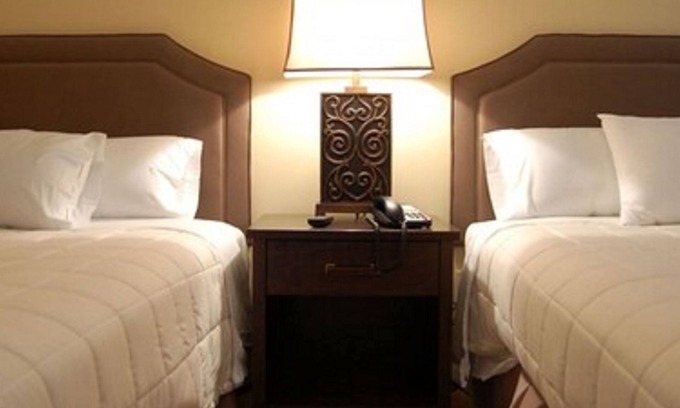 Downtown Hotel | Brentwood Inn & Suites