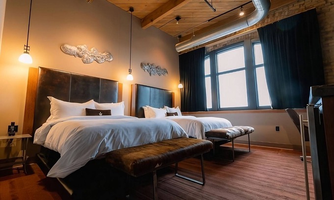 Fifth Ward Hotel | Brew City Bliss, Family-Friendly Gem, 4 Spacious Units Close To Trestle Park!