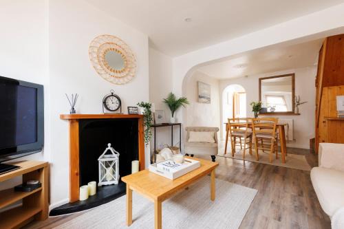 Lewes House | Brewers Walk By The Butler Collection