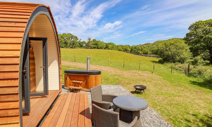 Llanelltyd Cottage | BRIALLEN, pet friendly, character holiday cottage in Dolgellau
