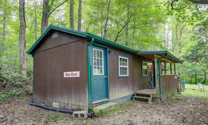 Briceville Cabin | Briceville Cabin w/River Access & Mountain Views!