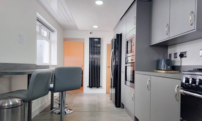 MacMerry House | Bridge Street Guest Rooms