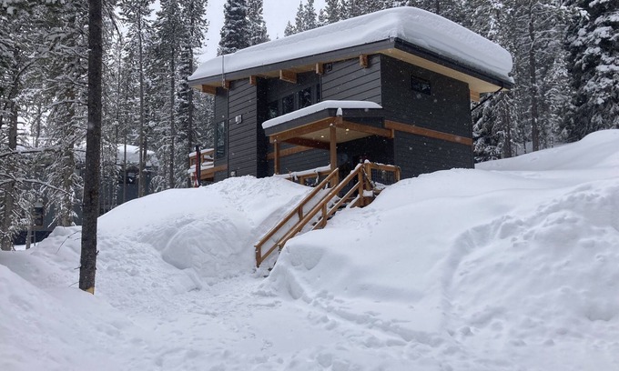 Bozeman House | Bridger Haus Ski Chalet at Bridger Bowl Ski Area