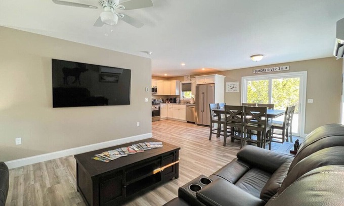 Bridgton House | Bridgton Bungalow | Brand New, Central & Spacious