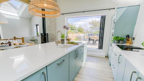 Rhosneigr House | Brig y Don