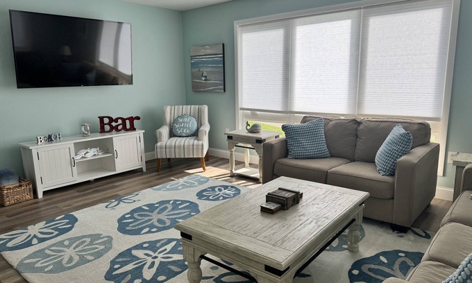 Southend House | Brigantine Beach Bliss - 15min walk to the beach.