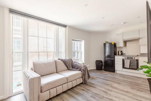 Chinatown Apartment | Bright 1-Bed Apartment In City Centre Liverpool