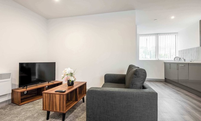 Yeadon Apartment | Bright 1 Bed Apartment in Yeadon
