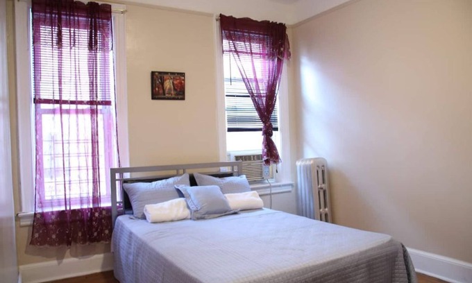 East Flatbush House | Bright 3-bedroom apartment in beautiful Brooklyn