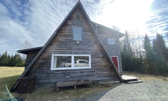 Kenai Cabin | Bright A-Frame Cabin @ Moose Tracks Lodging