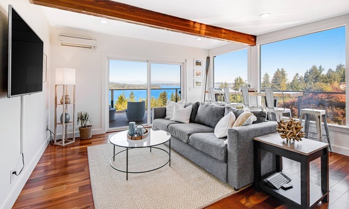 University Place House | Bright & Airy Home with Free WiFi, Full Kitchen, & 180-Degree Puget Sound Views
