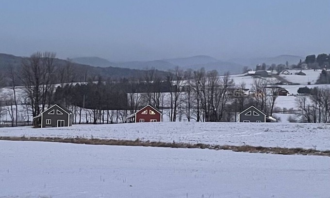 Stowe Area Cabin | bright and clean cabin with spectacular views and close to skiing, hiking etc