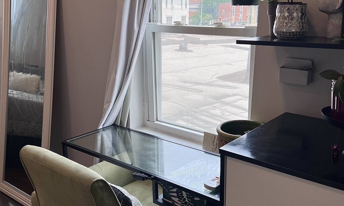 McGinley Square Apartment | Bright and Open! 20 Minutes to NYC 15 Minutes to EWR