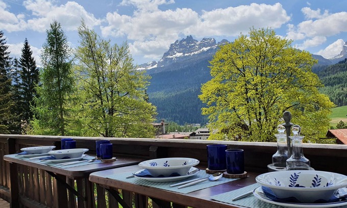 Cortina d'Ampezzo Apartment | Bright apartment in Cortina, 2nd floor, parking space, free WiFi, pets allowed