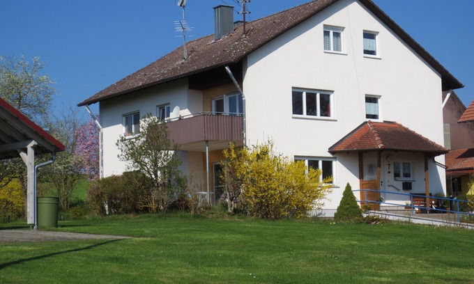 Wiechs am Randen Apartment | Bright apartment (floor) with garden and balcony. Hegau, Lake Constance, Rhine Falls experience!