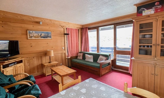 Val Claret Apartment | Bright Apartment · Near Ski Slopes & Shops · Balconies