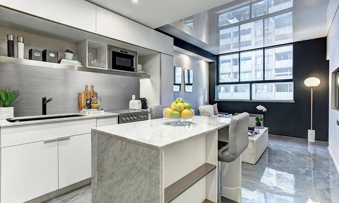 Shaughnessy Village Apartment | Bright Apartment with All Amenities