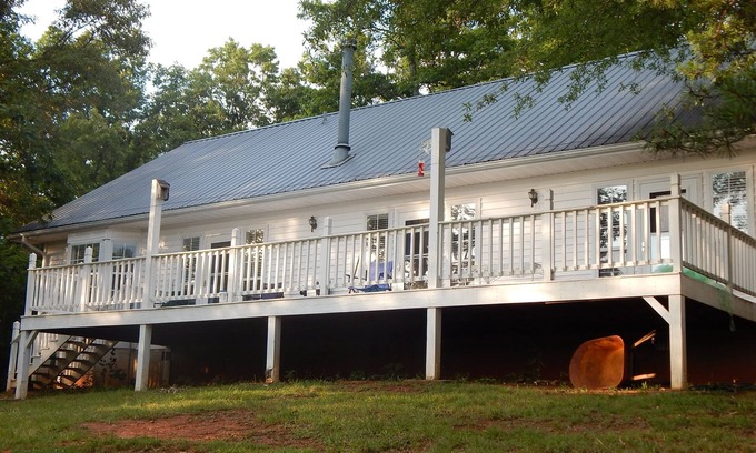 Franklin House | Bright, Cheerful, Spacious Home With Lovely Views Of The Great Smoky Mountains!