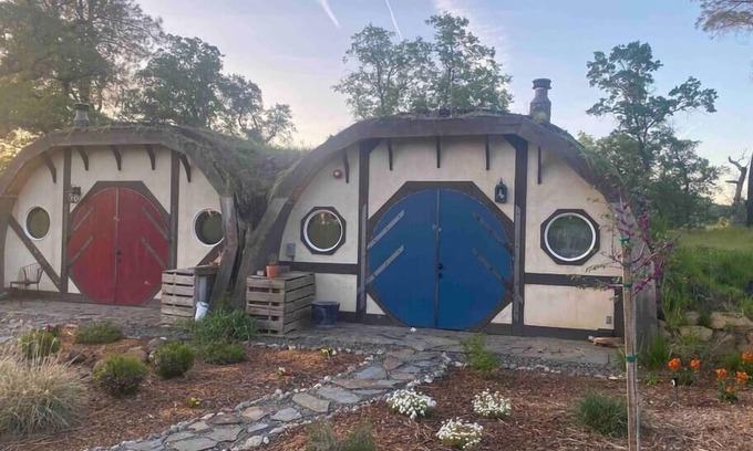 Bella Vista House | Bright, Cheery Hobbit Hole and Second Breakfast