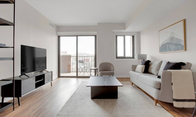 Court House Apartment | Bright Clarendon 1BR w/W/D & Gym, across street from WF, by Blueground