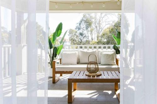 Tweed Heads South Apartment | Bright & Cosy 2 Bed, 2 Bath Apartment, With Pool