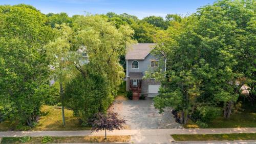 Dartmouth House | Bright & Cozy Cottage in the Heart of Dartmouth