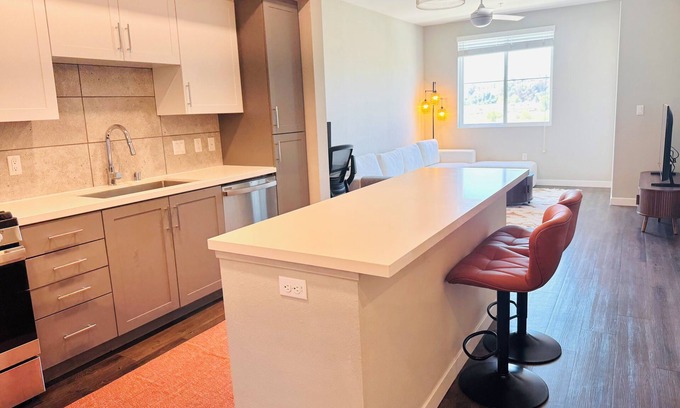 Canyon Country Apartment | Bright & Cozy Vista Canyon - 1BR