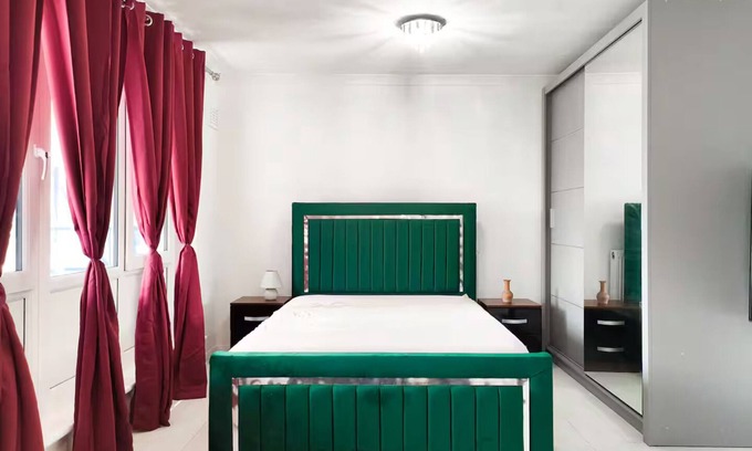 Bow Apartment | Bright Double Room, Bow Road