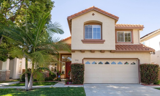 Sorrento Valley House | Bright Family Home in Sorrento Valley, Office, Yard