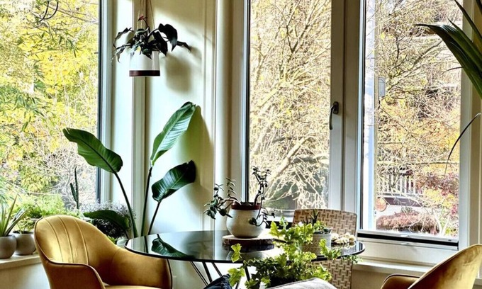 Grandview-Woodland Condo | Bright Light in the City, Steps from ‘The Drive’