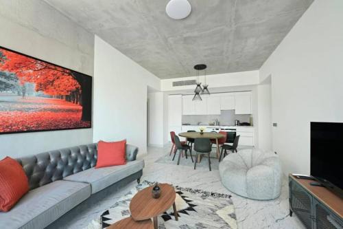Bomonti House | Bright Lovely Modern 2bd25 Condo Poolgym! #220