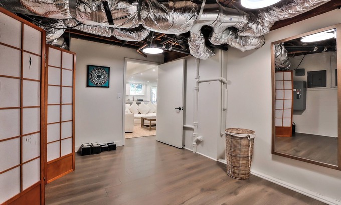 Portola Valley House | Bright, Modern 5b/4ba Portola Valley Home