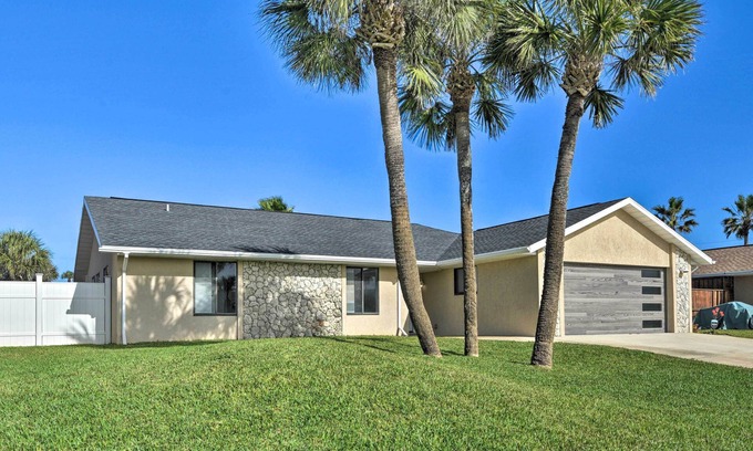 Ormond Beach House | Bright Ormond Beach Home ~ 14 Mi to Daytona!