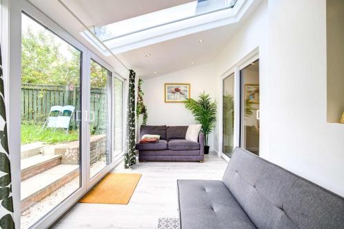 Newcastle-upon-Tyne House | Bright & Spacious 3 Bedroom Home in Newcastle
