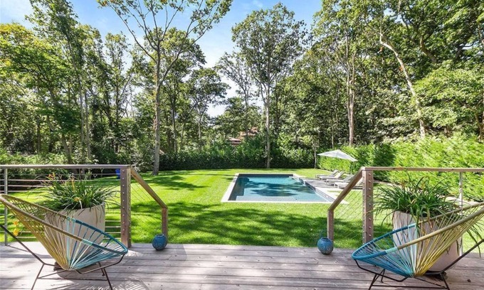 Clearwater Beach House | Bright & Spacious Springs East Hampton Beach Retreat with Private Beach Access