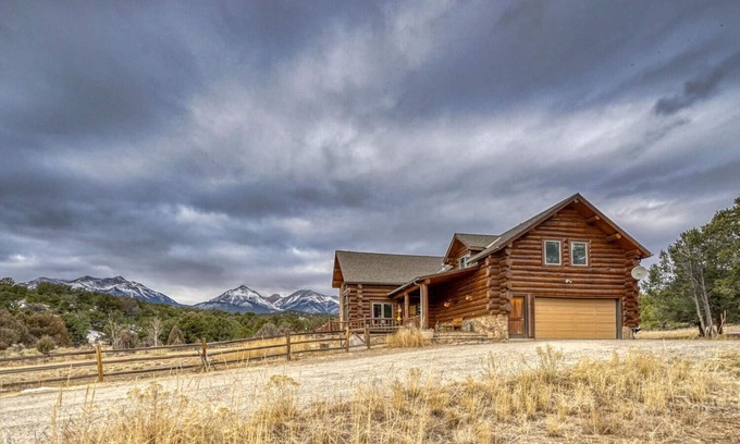 Salida Cabin | Bright Star Ranch-Beautiful, Spacious home with Hot Tub! Dog Friendly