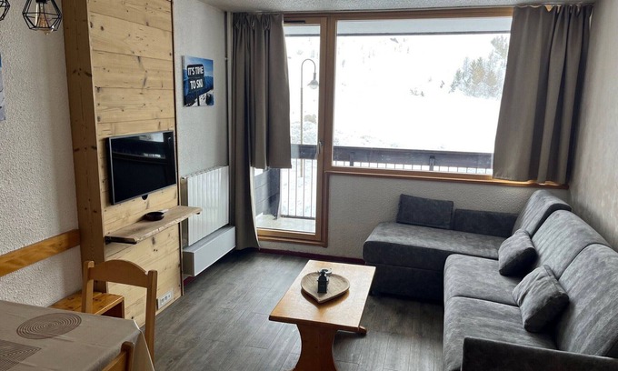 Le Lavachet Apartment | Bright Studio Near Slopes · Balcony · WiFi · Pet-Friendly