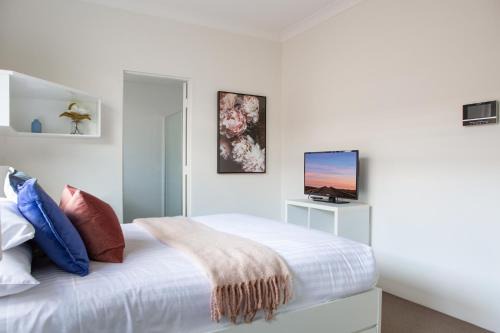 Westmead Apartment | Bright Studio Steps from Westmead Hospital