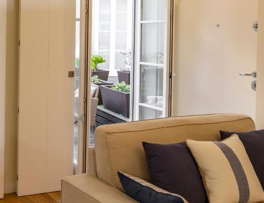 Foz do Douro Apartment | Bright studio with terrace