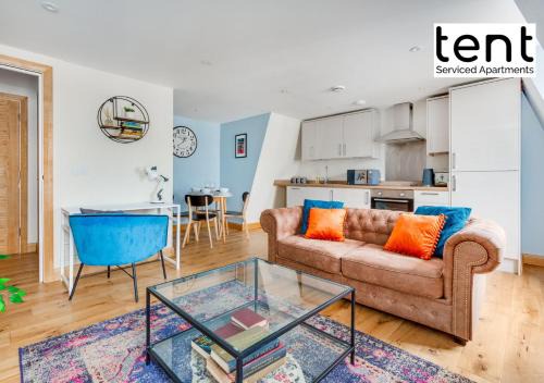 Runnymede Apartment | Bright, Stylish Two Bedroom Apt in Town Centre with Free Parking at Tent Serviced Apartments Chertsey