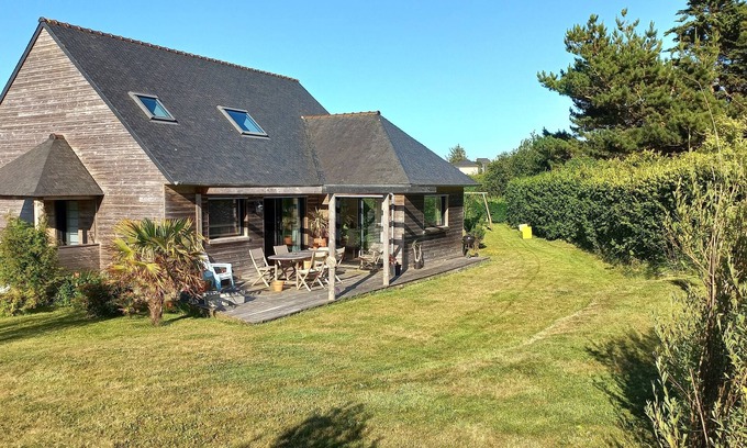 Lampaul-Plouarzel House | Bright wooden house close to the beach