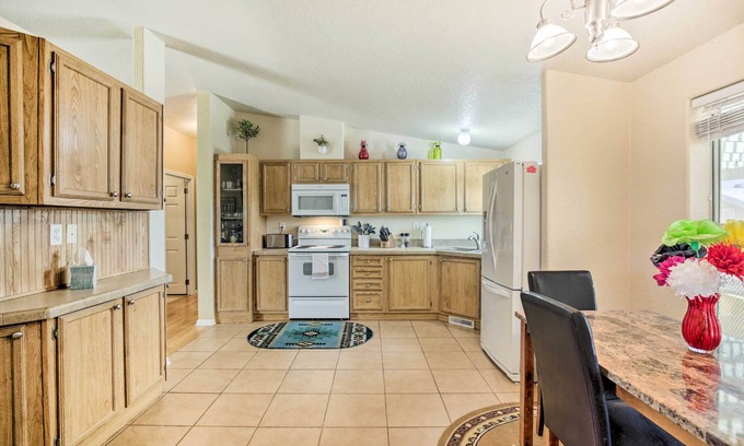 Fortuna Foothills House | Bright Yuma Home w/Spacious Yard & Patio!